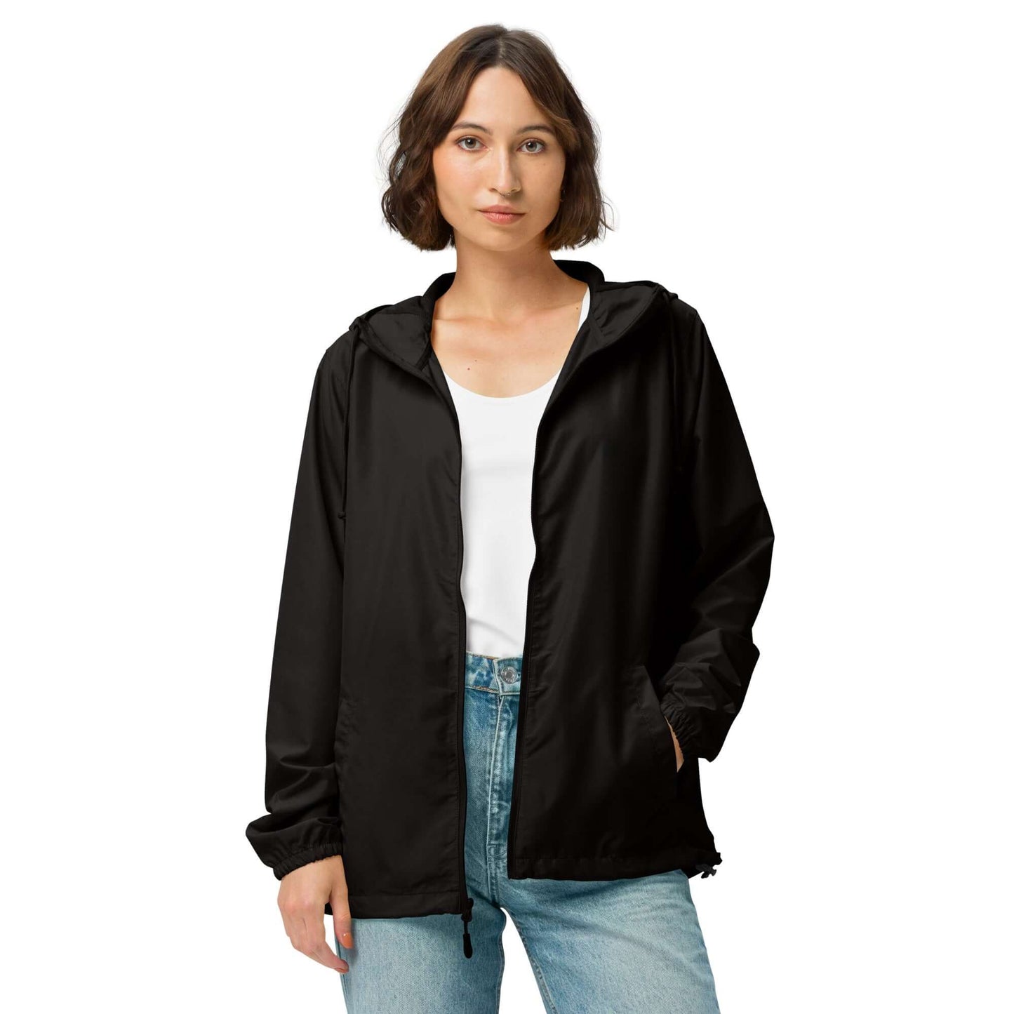 Leichter Unisex-Windbreaker mit Reißverschluss N°0 in schwarz, getragen von einer Person, ideal für Outdoor-Abenteuer.