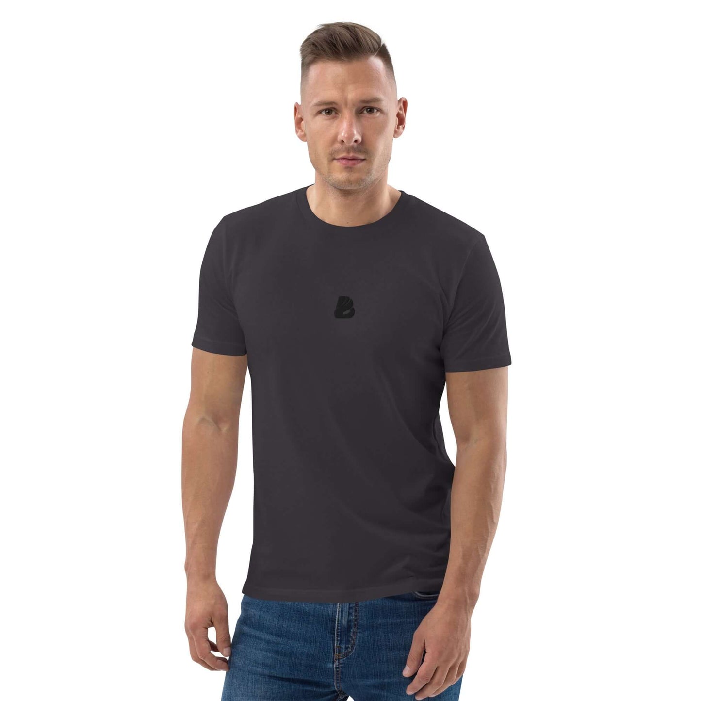 Unisex-Bio-Baumwoll-T-Shirt N°0 in black, made from 100% organic cotton, worn by model. Eco-friendly, comfortable, and stylish.