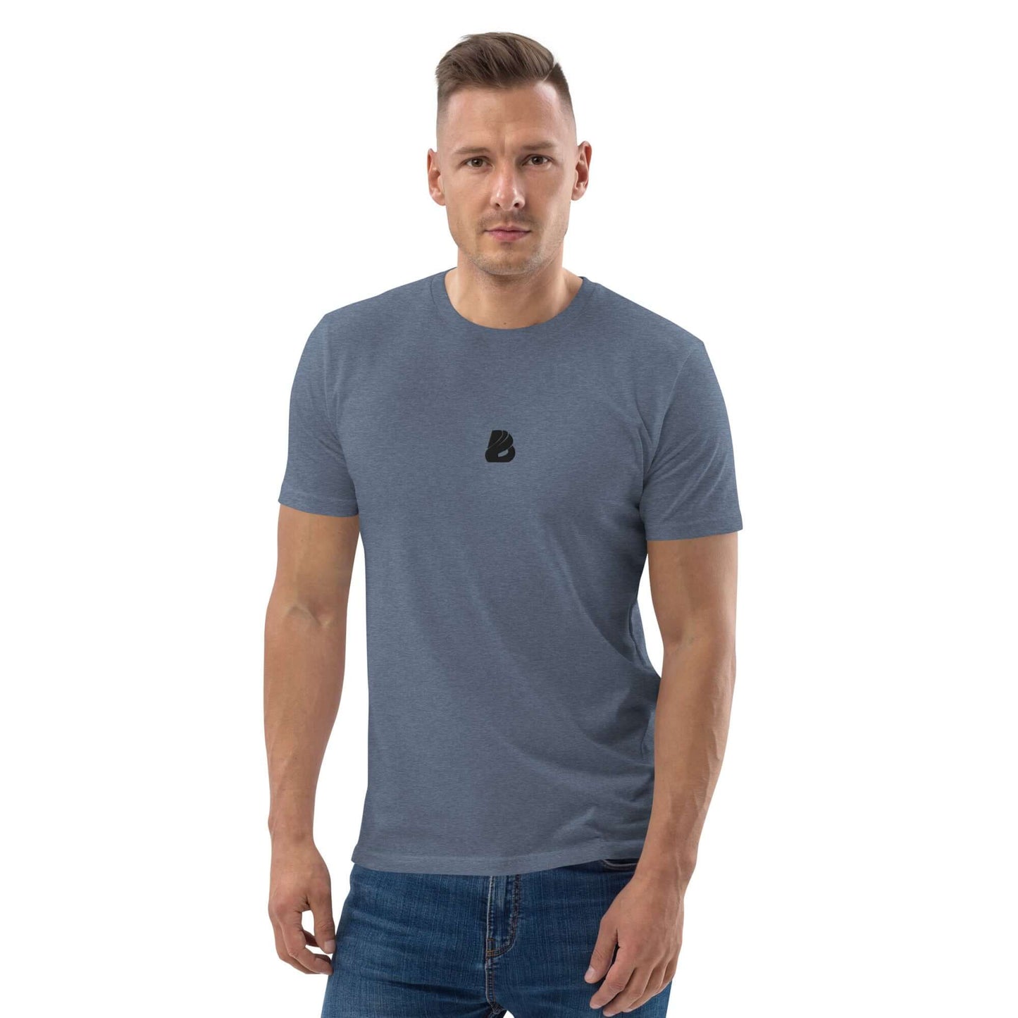 Unisex-Bio-Baumwoll-T-Shirt N°0 in blue worn by model, organic cotton, eco-friendly fashion, sustainable clothing.