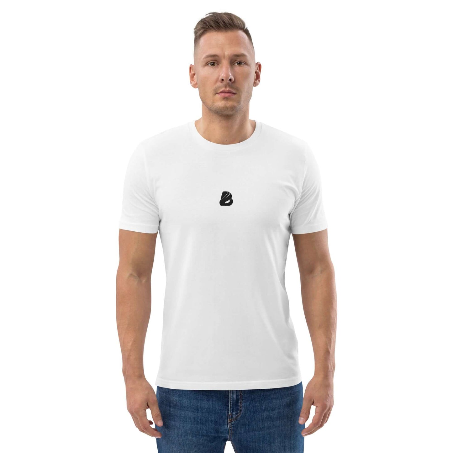 Unisex-Bio-Baumwoll-T-Shirt N°0 in white, worn by model. Made from 100% organic ring-spun cotton, eco-friendly and super comfy.