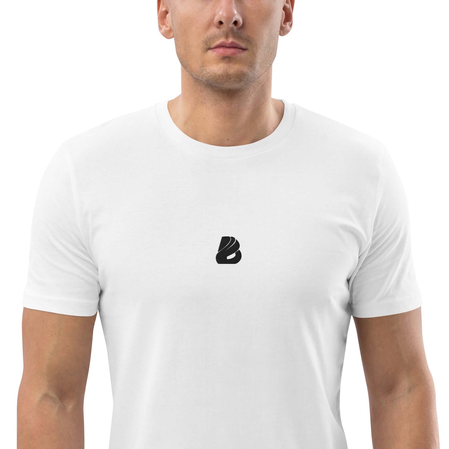 Unisex-Bio-Baumwoll-T-Shirt N°0 in white, made from 100% organic ring-spun cotton, featuring a small black logo on the front.