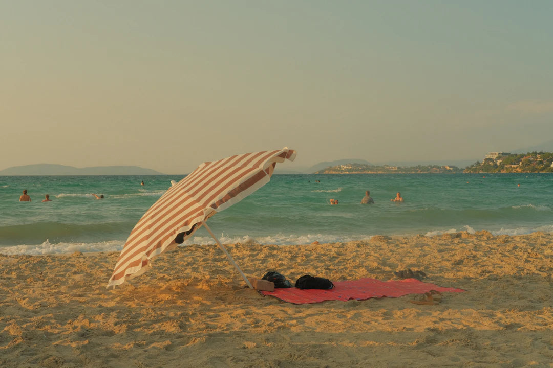 Elegante Einteilige Badeanzüge für Nachhaltigen Strandgenuss