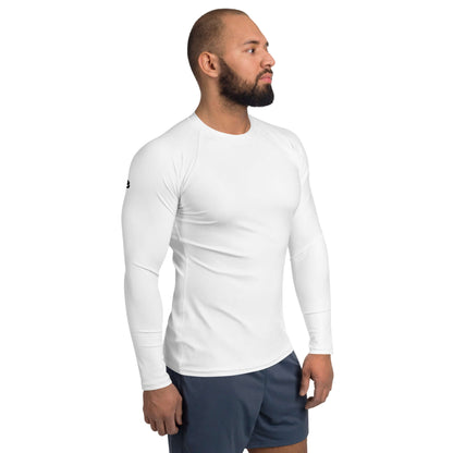 Man wearing white Herren-Rash-Guard N°32, long-sleeve, versatile, ergonomic seams, perfect for sports and sun protection.