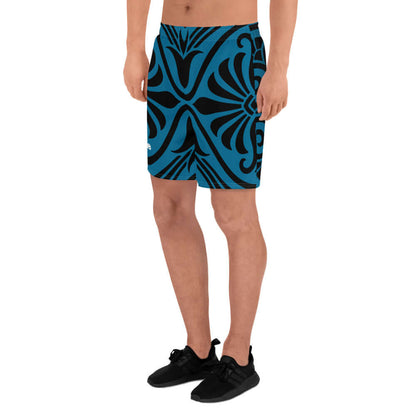Mann trägt Recycelte Sport-Shorts für Herren N°2 in Blau und Schwarz, ideal für Fitness und Freizeit, aus recyceltem Polyester.