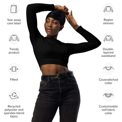 Recyceltes Langarm Crop Top mit Allover-Druck N°3 in schwarz, aus recyceltem Polyester-Elasthan, mit doppellagigem Bund und abreißbarem Pflegeetikett.