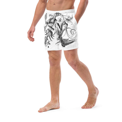 Model wearing Herren-Badehosen N°12 featuring quick-dry fabric, pockets, and anti-chafing silky lining.