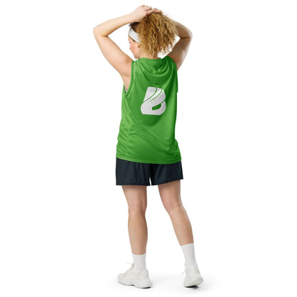 Person wearing green Recyceltes Unisex-Basketballtrikot N°2 shown from the back, showcasing eco-friendly athletic wear.