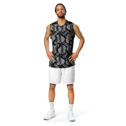 Model wearing Recyceltes Unisex-Basketballtrikot N°1, styled as streetwear, featuring recycled polyester fabric for comfort and performance.