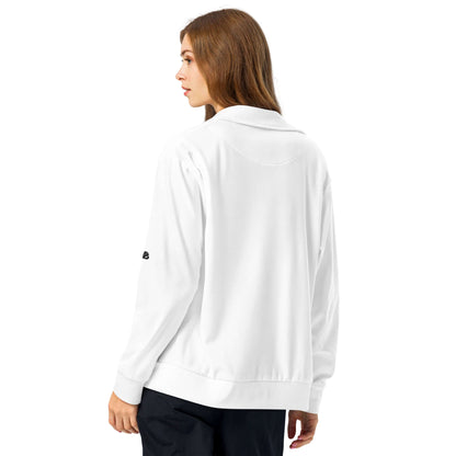 Woman wearing Unisex-Trainingsjacke N°1, a white zip-up jacket, outdoor activities, recycled materials.