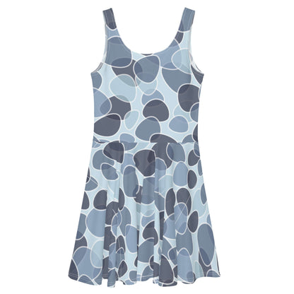 Ärmelloses Skater-Kleid N°9 mit blauem Muster und ausgestelltem Rock.