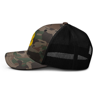 Trucker-Hat im Camouflage-Look N°0 ideal für Outdoor-Aktivitäten, mit Camo-Print, Baumwolle vorne, Polyester-Netzrückseite.