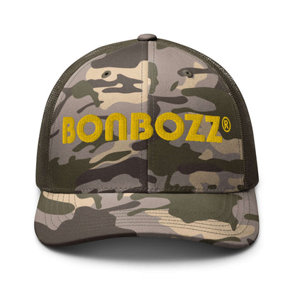 Trucker-Hat im Camouflage-Look N°1 with yellow logo, ideal for outdoor activities like fishing, camping, or hiking