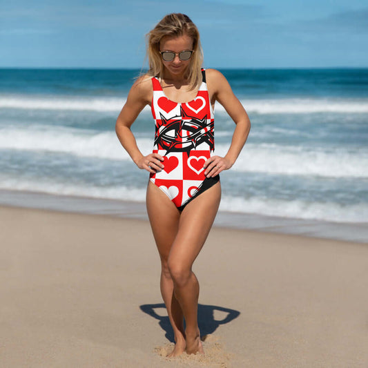 Einteiliger Badeanzug mit Herzdesign, ideal für Strand und Pool, schick und bequem.