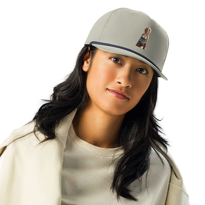 Woman wearing Golfcap with structured fit and adjustable snapback, adding a touch of classic style to her outfit.