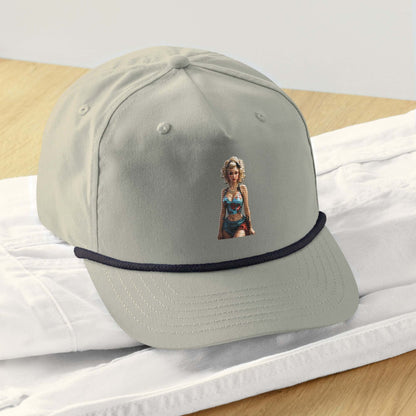 Golfcap with structured fit, contrasting band, and unique design, perfect for any outing. Features adjustable snapback for a classic style.