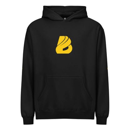 Boxy-Hoodie für Herren in Schwarz mit gelbem Logo auf der Vorderseite, aus weichem Fleece gefertigt für einen markanten, bequemen Look.