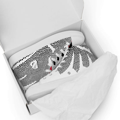 High-Top Leinenschuhe für Herren N°6 in einer Schuhschachtel, handgefertigt, mit gepunktetem Design und weißen Schnürsenkeln.