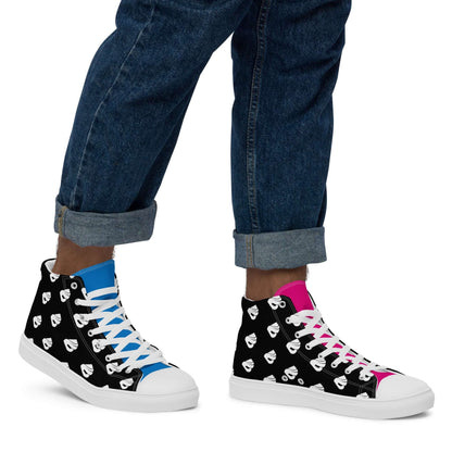 High-Top Leinenschuhe für Herren N°7 in schwarz mit blauen und pinken Details, getragen von Person in Jeans, modisches Schuhdesign.