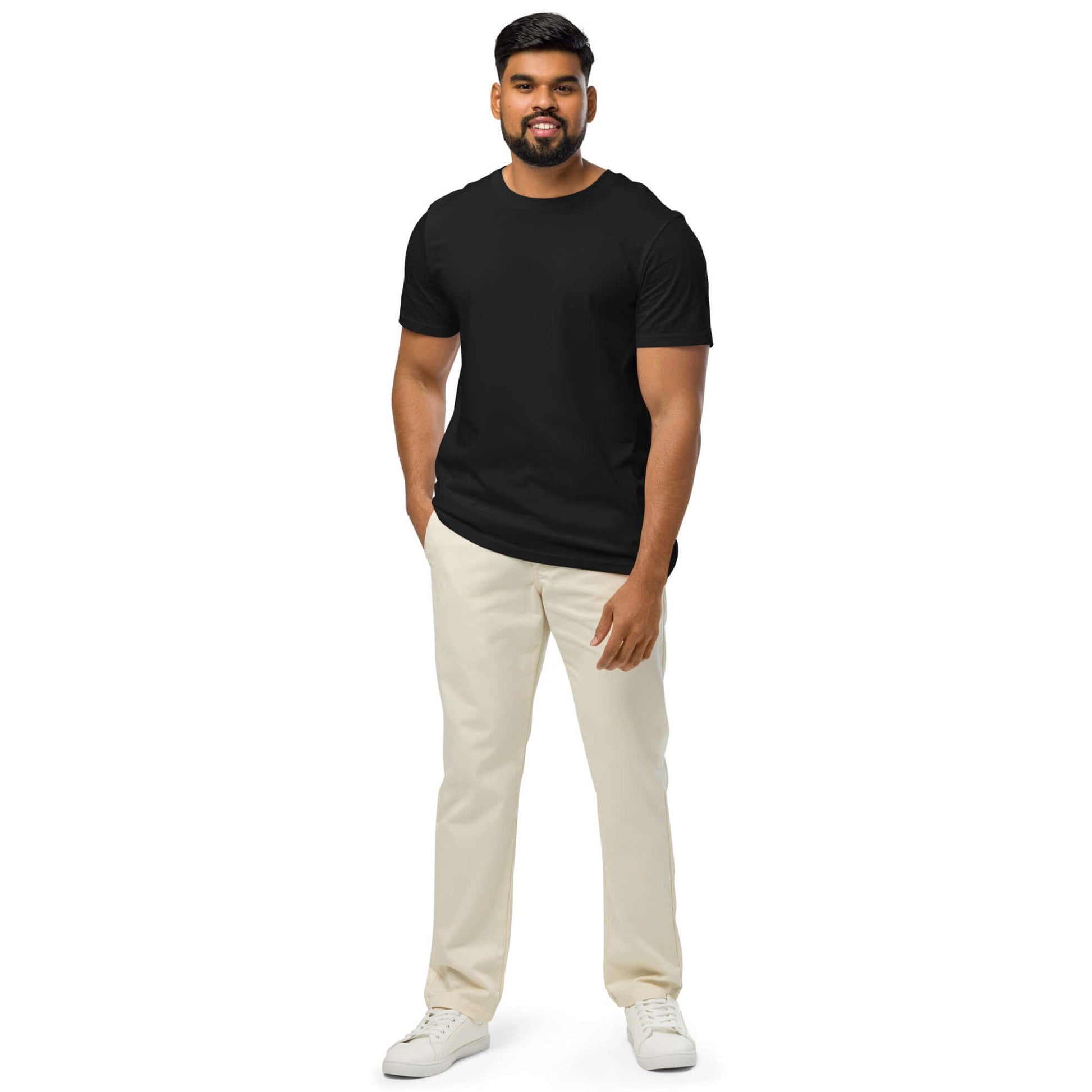 Unisex Bio-T-Shirt in black, perfect for transitional weather, made from 100% organic cotton.