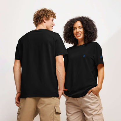 Models wearing Unisex Bio-T-Shirt mit Rippkragen, made from 100% organic cotton, showcasing sporty yet casual ribbed collar design.