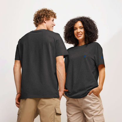 Models wearing Unisex Bio-T-Shirt mit Rippkragen made from organic cotton, showcasing stylish and versatile design with ribbed collar.