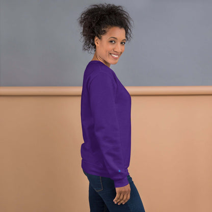 Woman wearing a purple Unisex-Pullover, stylish and cozy, made from 50% cotton and 50% polyester, perfect for cold weather comfort.