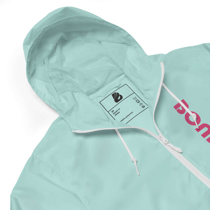 Mint green Leichter Unisex-Windbreaker mit Reißverschluss showcasing durable design and water-repellent coating.
