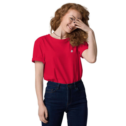 Unisex-Bio-Baumwoll-T-Shirt N°2 in rot getragen von einer Person