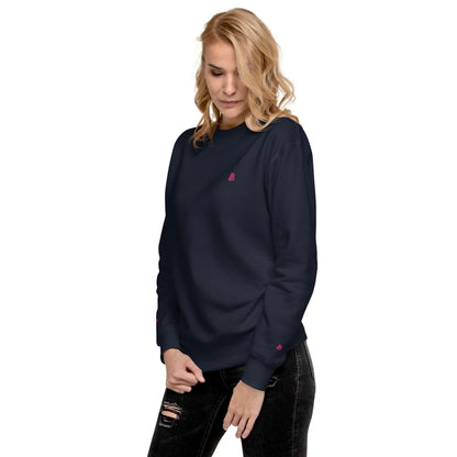 Unisex-Premium-Pullover N°1 in navy blue worn by model, featuring ribbed crew neck and long sleeve cuffs, perfect for stylish streetwear look.