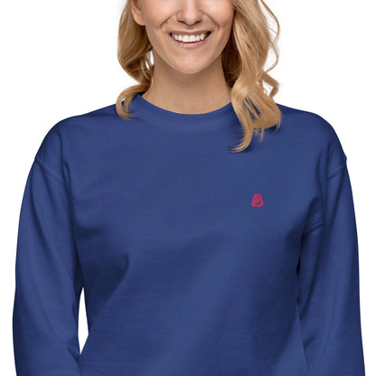 Unisex-Premium-Pullover N°1 in blue with ribbed neckline and long sleeves, perfect for a trendy streetwear look with cozy fleece lining.