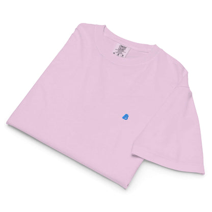 Schweres Damen T-Shirt im Boxy-Schnitt aus 100% Baumwolle, perfekt für entspannte Tage und kreative Anlässe, pink gefärbtes Kleidungsstück.