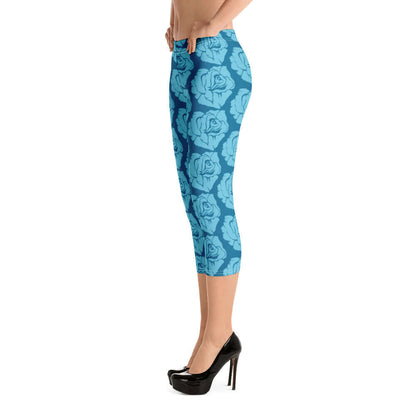 Model wearing Capri-Leggings N°2, featuring blue floral pattern, made with soft and stretchy microfibre fabric providing ultimate comfort.