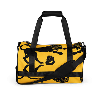 Allover-Print-Sporttasche N°1 in yellow and black with durable waterproof polyester material, featuring reinforced bottom for stability.
