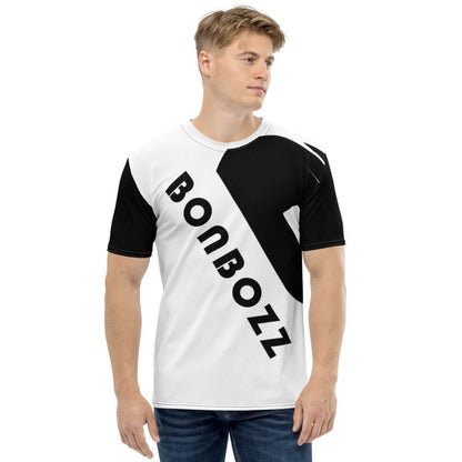 Herren-T-Shirt N°0 in black and white worn by model, made from polyester and elastan with four-way stretch, comfortable and fade-resistant.