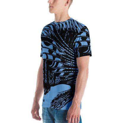 Man wearing Herren-T-Shirt N°9 with blue and black pattern, showcasing premium knit jersey and four-way stretch for ultimate comfort.