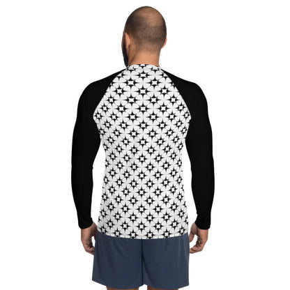 Back view of Herren-Rash-Guard N°16 featuring geometric pattern and black sleeves, designed for sun protection and comfort during sports.