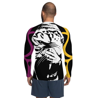 Back view of a man wearing Herren-Rash-Guard N°21 with a bold animal face design, ideal for outdoor sports protection.