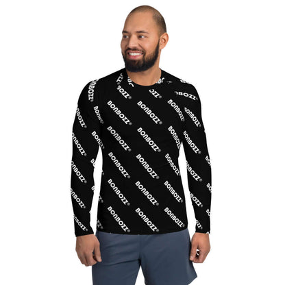 Man wearing Herren-Rash-Guard N°25 long-sleeve sport shirt for sun and wind protection, black with white text design.