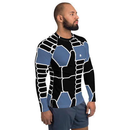 Man wearing Herren-Rash-Guard N°12 with geometric pattern, long sleeves, providing protection against sun and elements.
