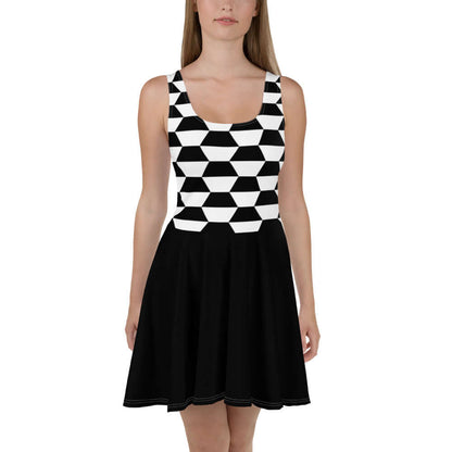 Woman wearing Skater-Kleid N°4 with a geometric pattern and flared skirt