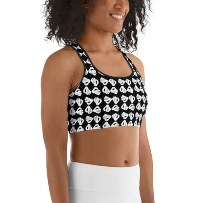 Woman wearing Sport-BH N°5 with supportive straps and stylish design