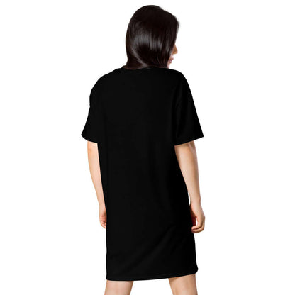 Rückansicht eines lässigen schwarzen T-Shirt-Kleid N°0 getragen von Frau