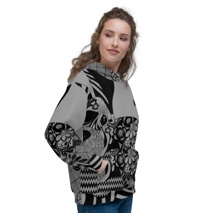 Unisex-Kapuzenpullover N°21 with black and white abstract design worn by model
