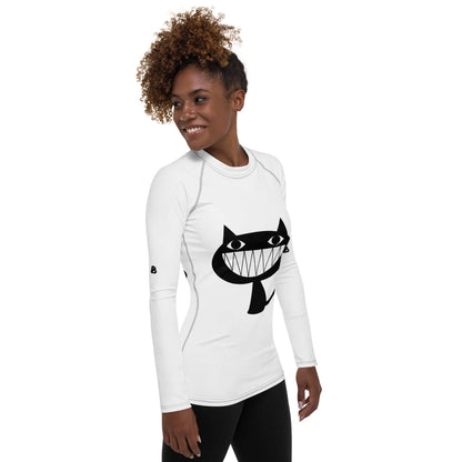 Woman wearing Damen-Rash-Guard N°8, long-sleeve rash guard with ergonomic design and UV protection, featuring a unique graphic print.