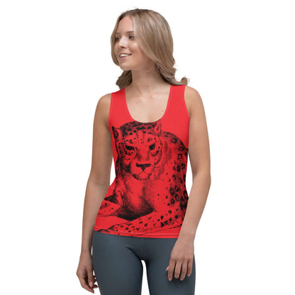 Woman wearing body-hugging Tank-Top N°1 with leopard print, featuring 82% polyester and 18% elastane for comfort and style.