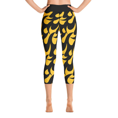 Yoga-Capri-Leggings N°2 with high-waist and yellow abstract pattern, ideal for yoga, gym, or casual wear. Soft 4-way stretch fabric.