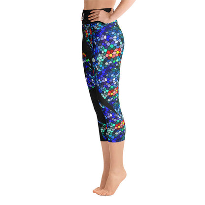 Side view of colorful Yoga-Capri-Leggings N°0 with high elastic waist, mid-calf length, and soft 4-way stretch fabric.