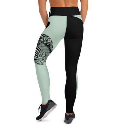 Yoga-Leggings N°29 in black and green with a floral pattern, super soft and stretchy fabric, perfect for yoga and daily wear.