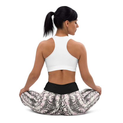 Woman in Yoga-Leggings N°42 meditating in snakeskin pattern leggings