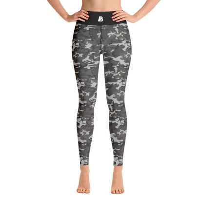 Yoga-Leggings N°25 in camo pattern with high waistband, four-way stretch, super soft and comfortable polyester-elastane fabric.